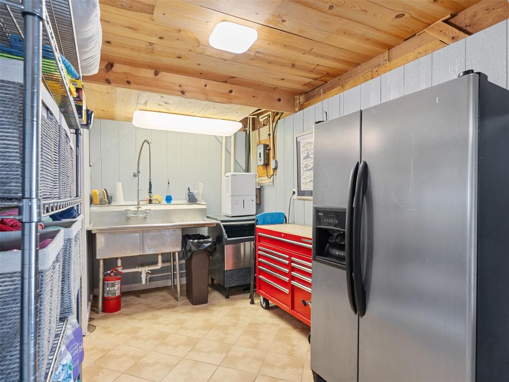 1354 Boyt Road, Port Bolivar, Texas image 31