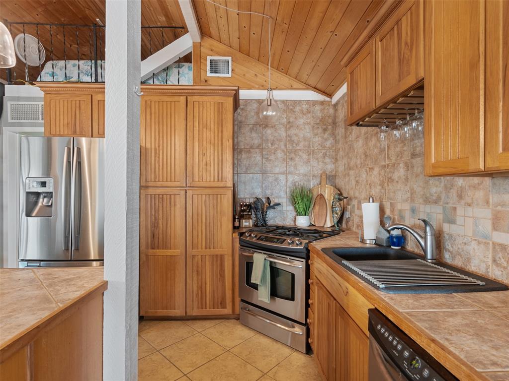 1354 Boyt Road, Port Bolivar, Texas image 4