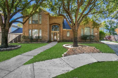 Single Family Residence in Humble TX 8006 Clearwater Crossing.jpg
