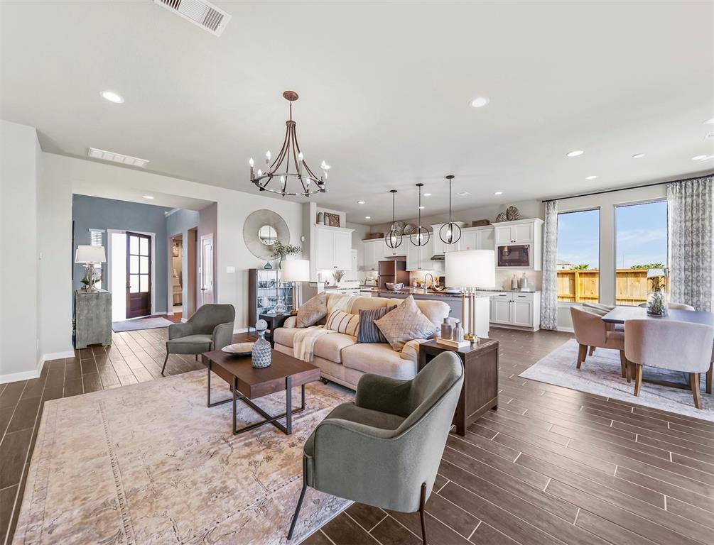 1819 Manderley Drive, Katy, Texas image 4