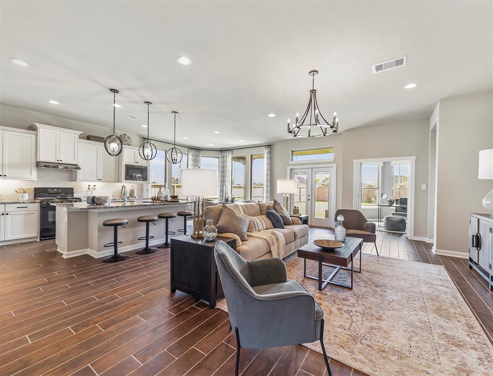 1819 Manderley Drive, Katy, Texas image 3
