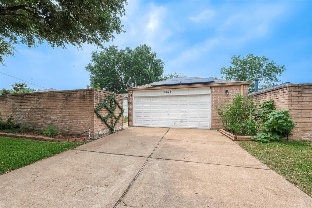 15826 Camino Del Sol Dr, Houston, Texas image 2