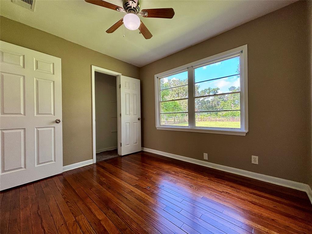 225 Laurel Street, Lake Jackson, Texas image 10
