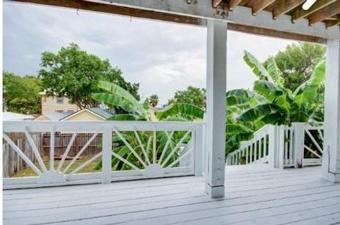 A home in San Leon