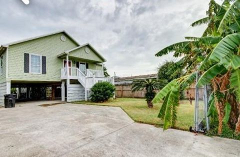 A home in San Leon