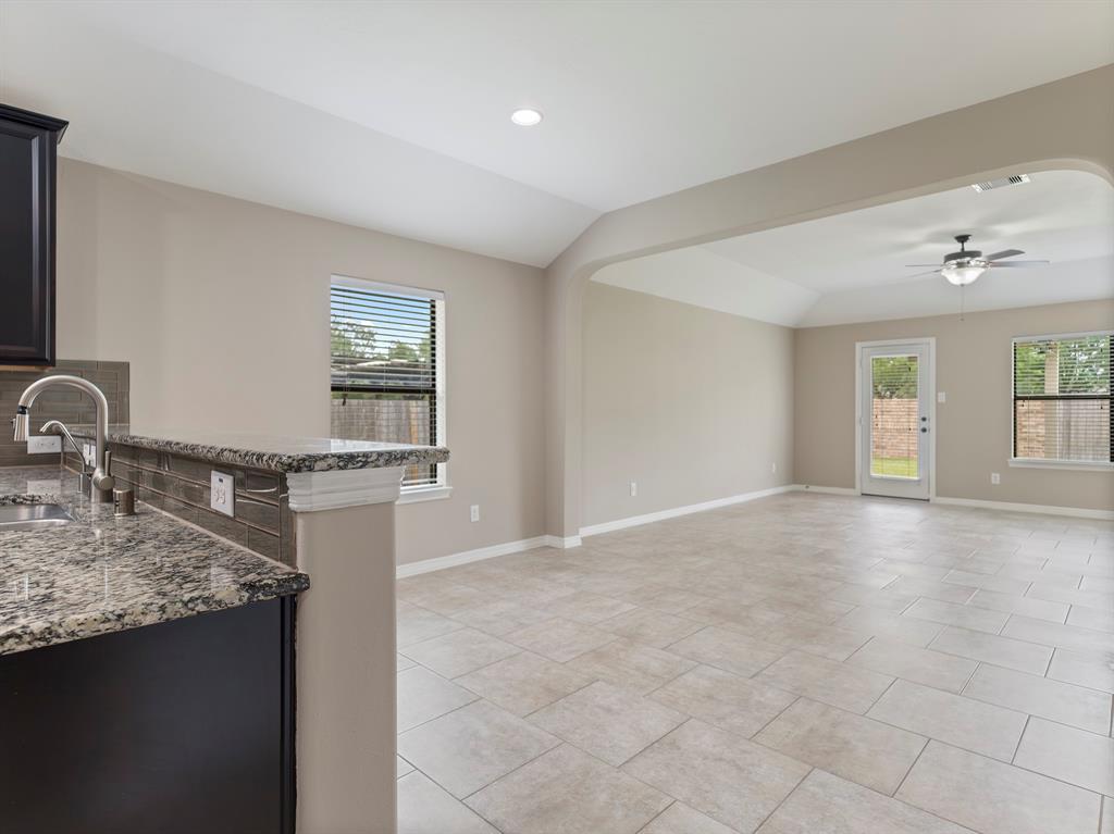 3203 Southern Green Drive, Pearland, Texas image 20