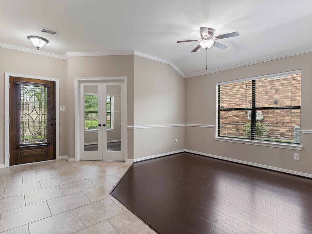 3203 Southern Green Drive, Pearland, Texas image 12