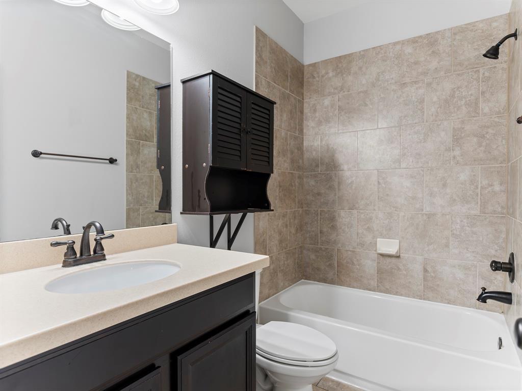 3203 Southern Green Drive, Pearland, Texas image 34