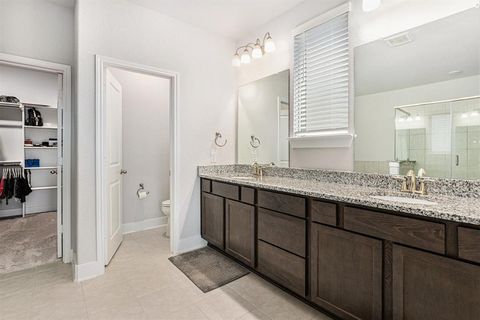 A home in Rosharon