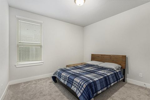 A home in Rosharon