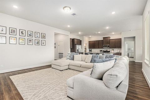A home in Rosharon