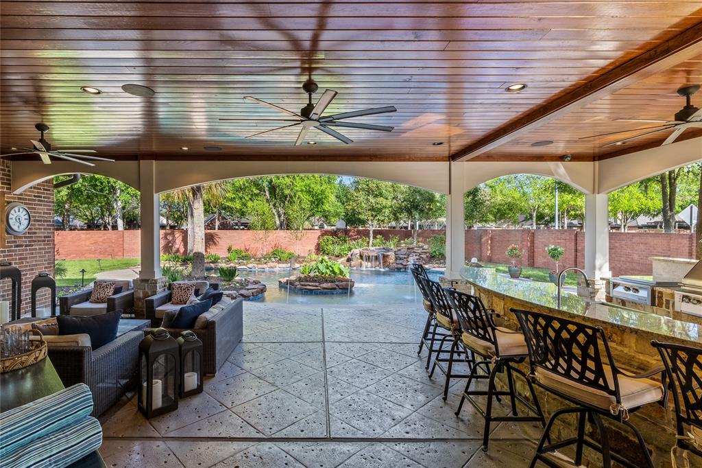 8702 Chipping Rock Drive, Sugar Land, Texas image 2