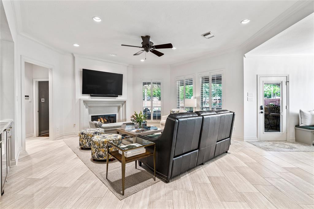 8702 Chipping Rock Drive, Sugar Land, Texas image 15