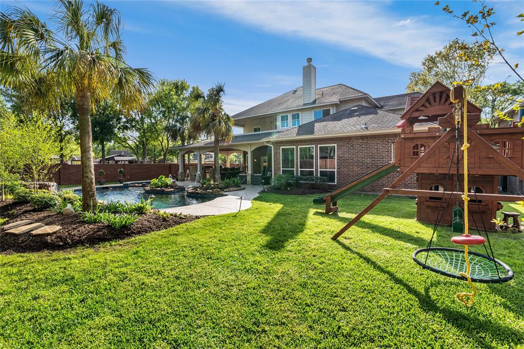 8702 Chipping Rock Drive, Sugar Land, Texas image 9