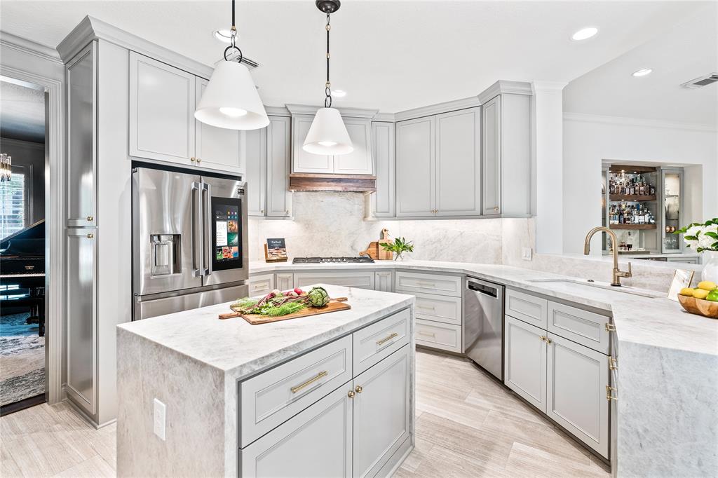 8702 Chipping Rock Drive, Sugar Land, Texas image 23