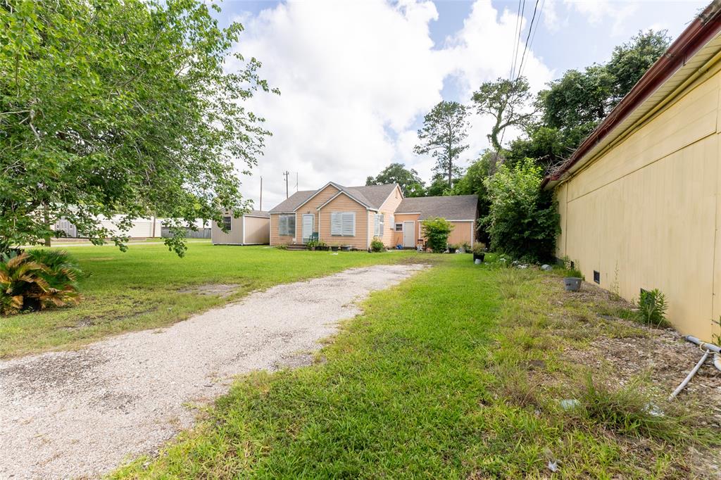 8002 Highway 6, Hitchcock, Texas image 12