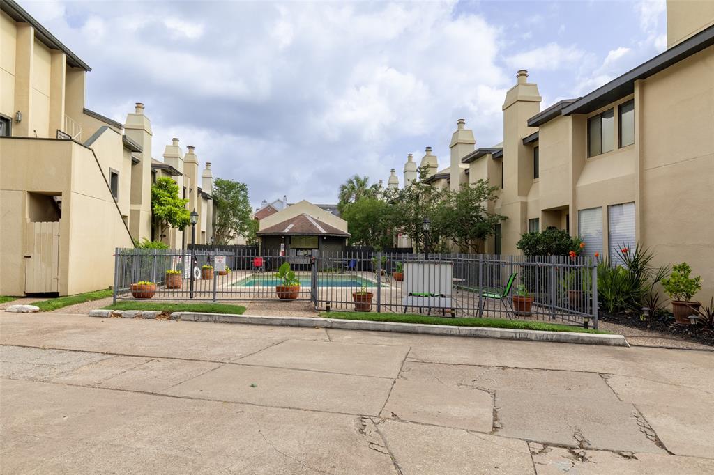 1116 Bering Drive #11, Houston, Texas image 25