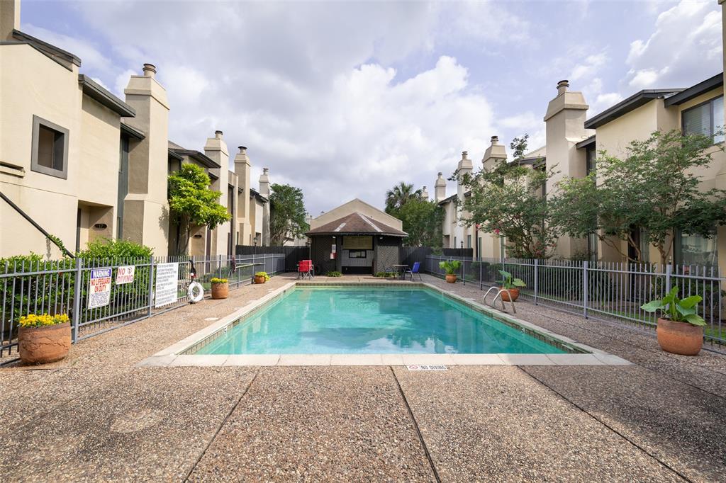 1116 Bering Drive #11, Houston, Texas image 24