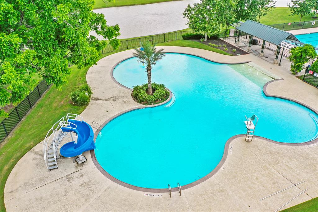 30307 Whistling Lane, Fulshear, Texas image 6