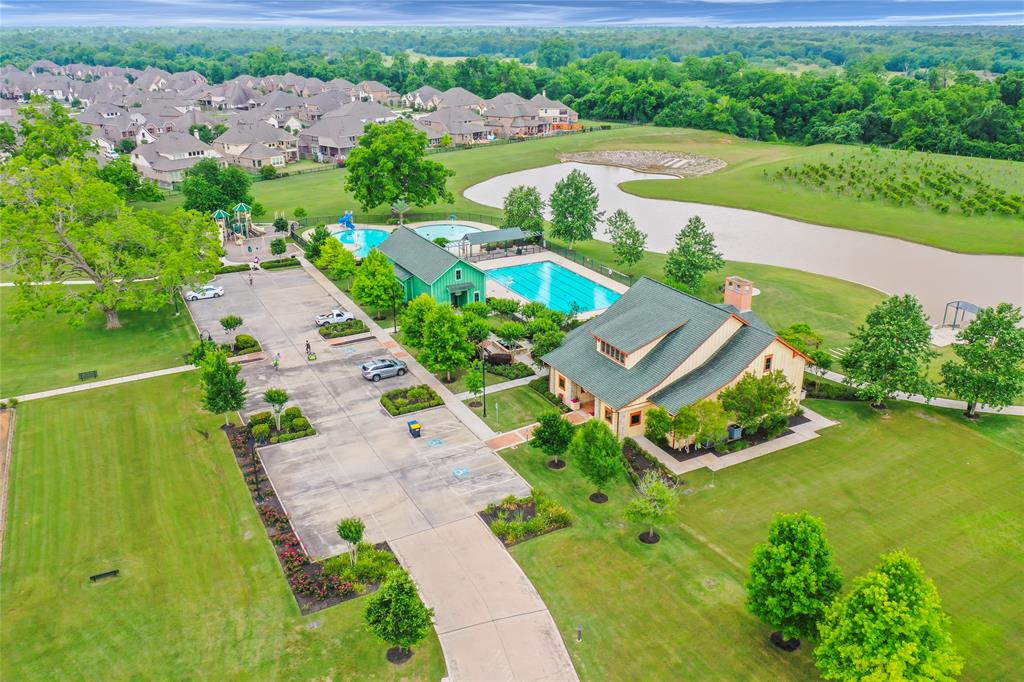 30307 Whistling Lane, Fulshear, Texas image 4
