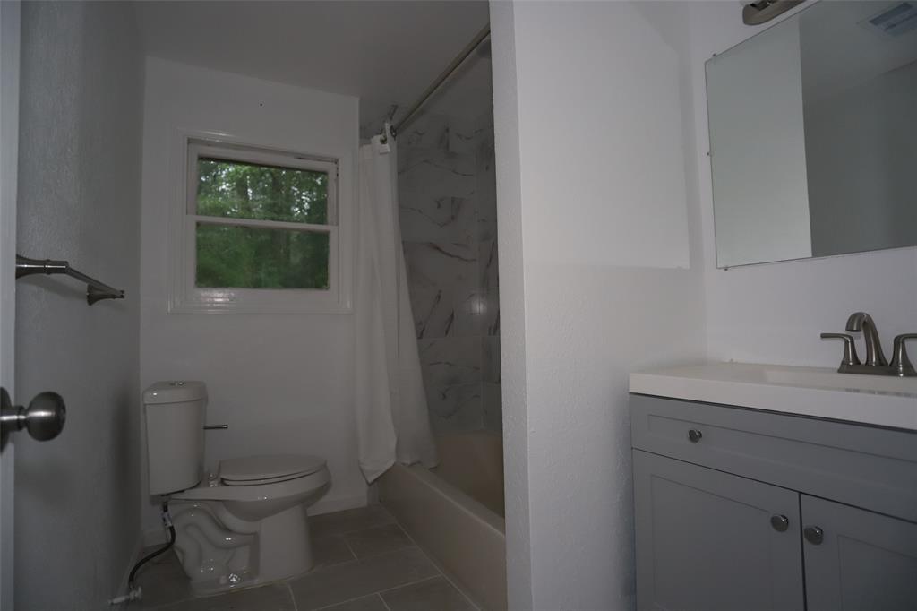 345 Byrd Street, Vidor, Texas image 11