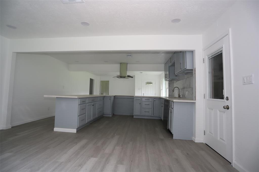 345 Byrd Street, Vidor, Texas image 1