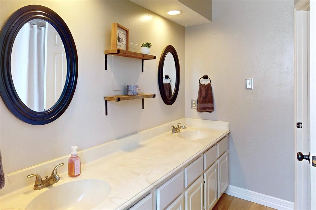 2414 Brookdale Drive, Houston, Texas image 21