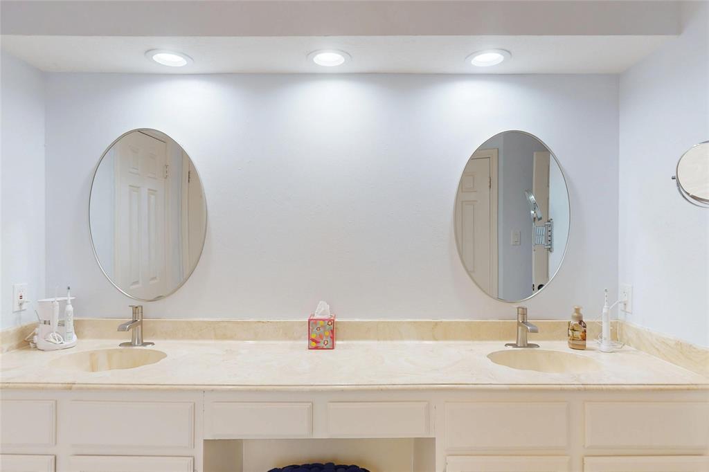 2414 Brookdale Drive, Houston, Texas image 17