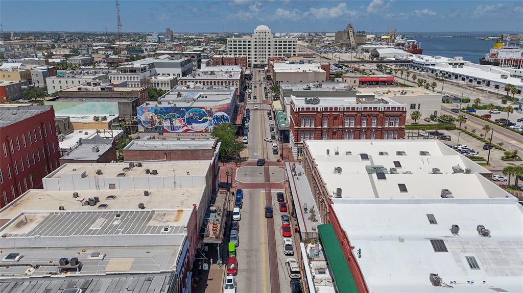 2010 Rosenberg Street, Galveston, Texas image 3