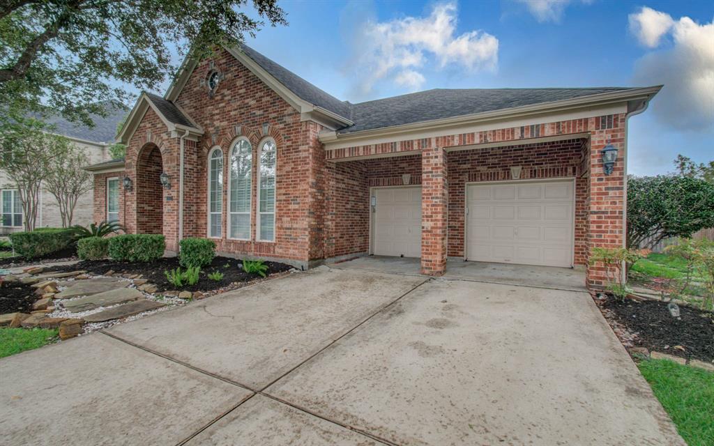 2632 Cottage Creek Drive, Pearland, Texas image 3