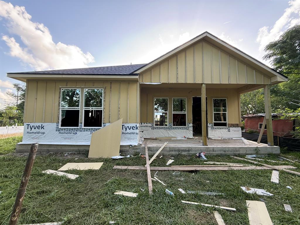 909 Santa Anna Lane