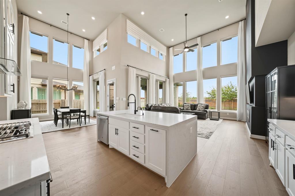 7302 Longspur Hollow Lane