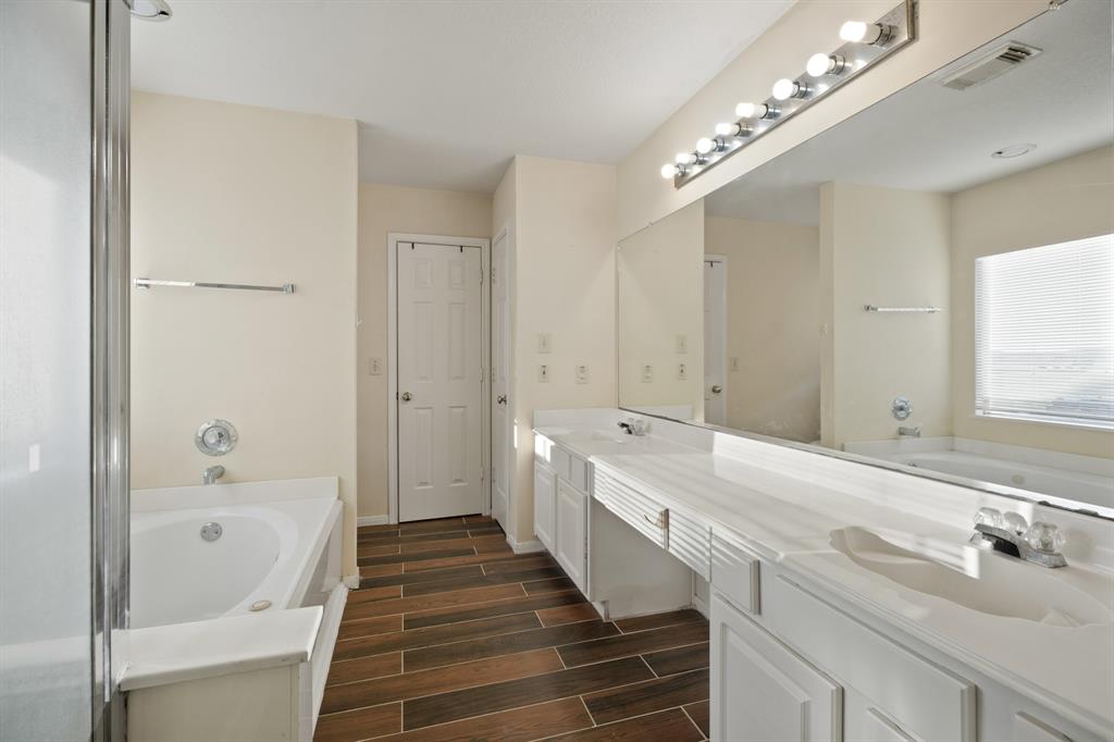 4016 Greenwood Drive, Pearland, Texas image 16