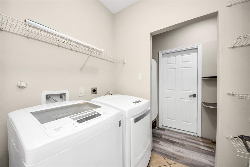 827 Sweet Pine Drive, Katy, Texas image 28