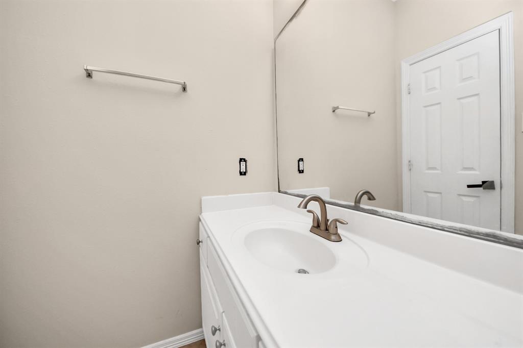 827 Sweet Pine Drive, Katy, Texas image 27