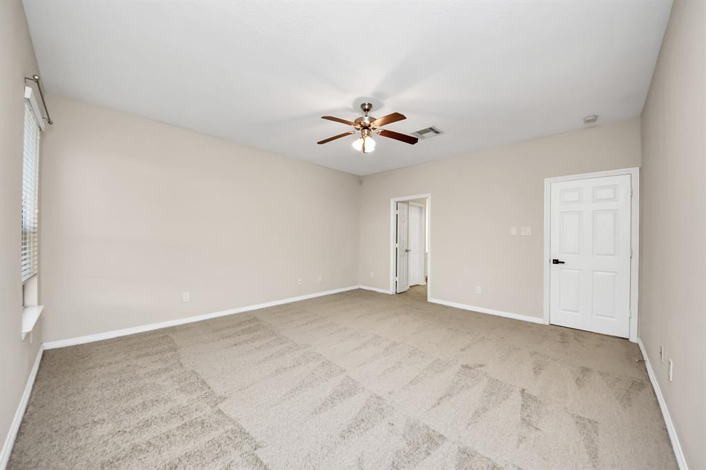 827 Sweet Pine Drive, Katy, Texas image 17