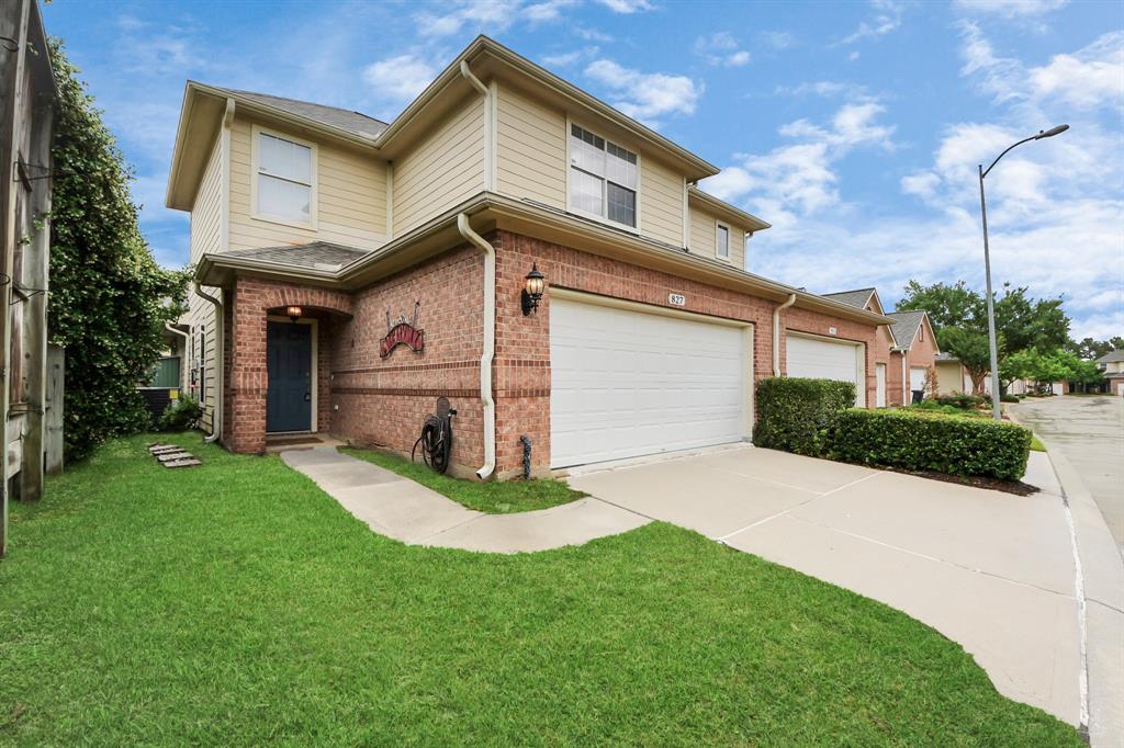 827 Sweet Pine Drive, Katy, Texas image 2