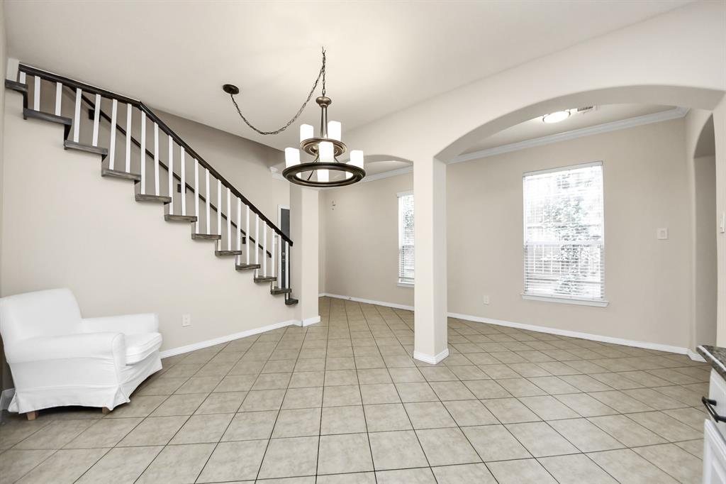 827 Sweet Pine Drive, Katy, Texas image 8