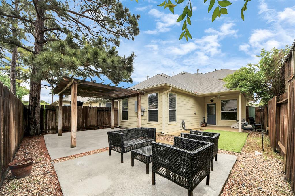 827 Sweet Pine Drive, Katy, Texas image 31