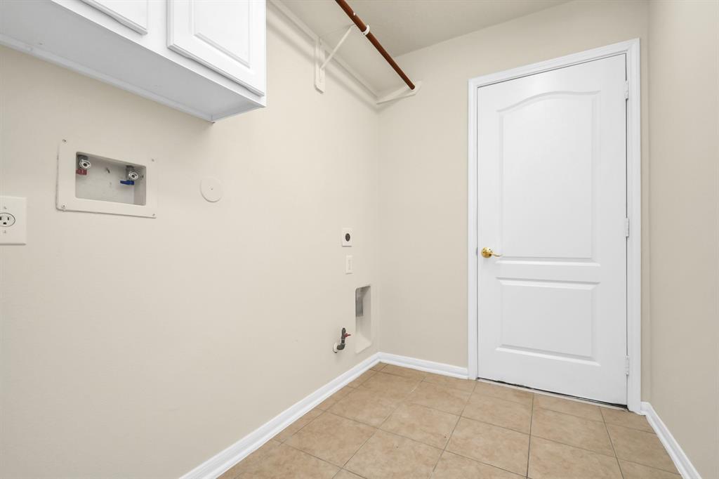 1604 Spring Glen Lane, Pearland, Texas image 37
