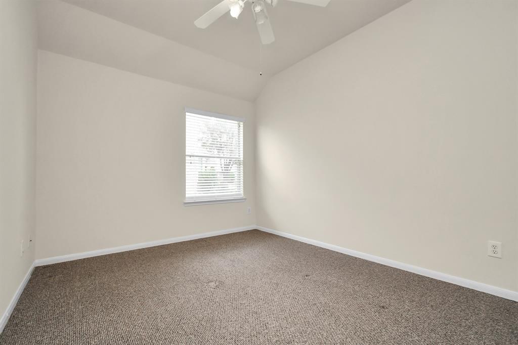 1604 Spring Glen Lane, Pearland, Texas image 32