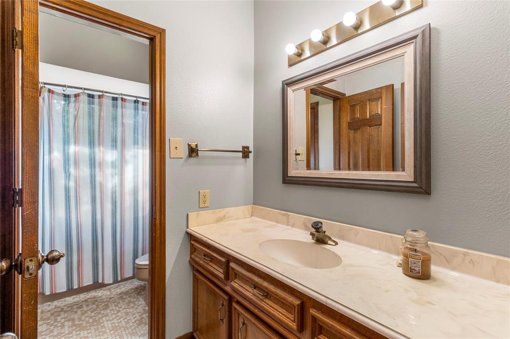 31 N Brokenfern Drive, The Woodlands, Texas image 43
