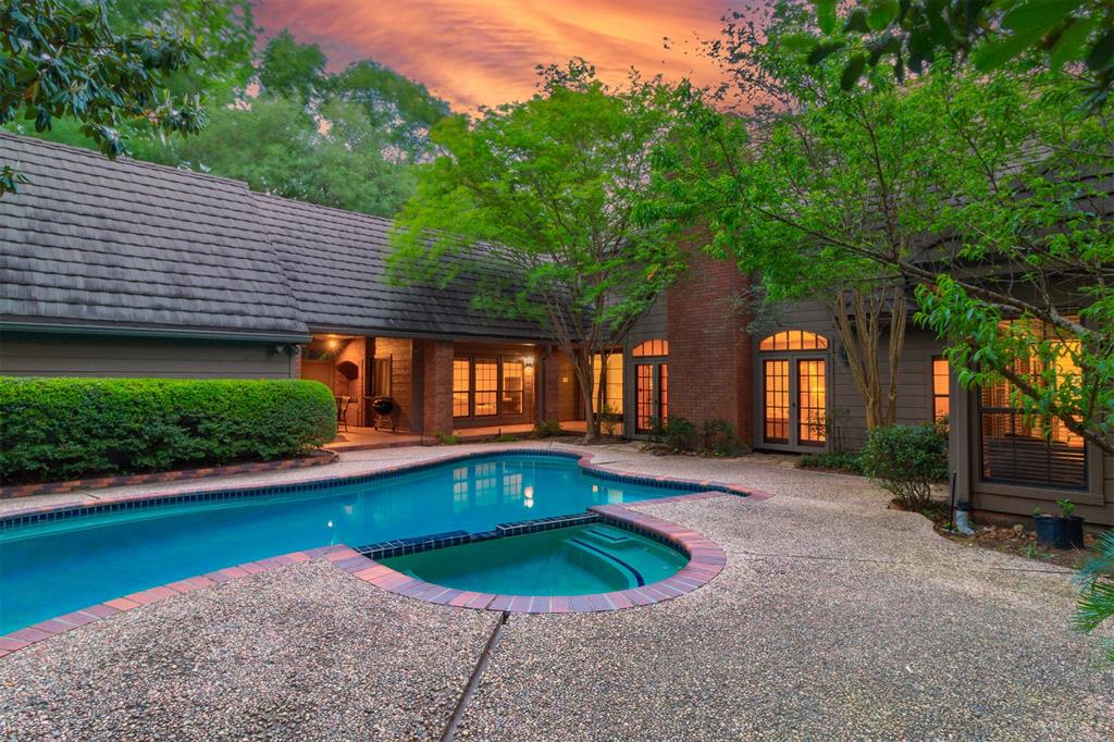 31 N Brokenfern Drive, The Woodlands, Texas image 46