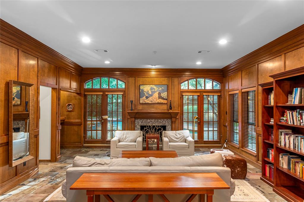 31 N Brokenfern Drive, The Woodlands, Texas image 13