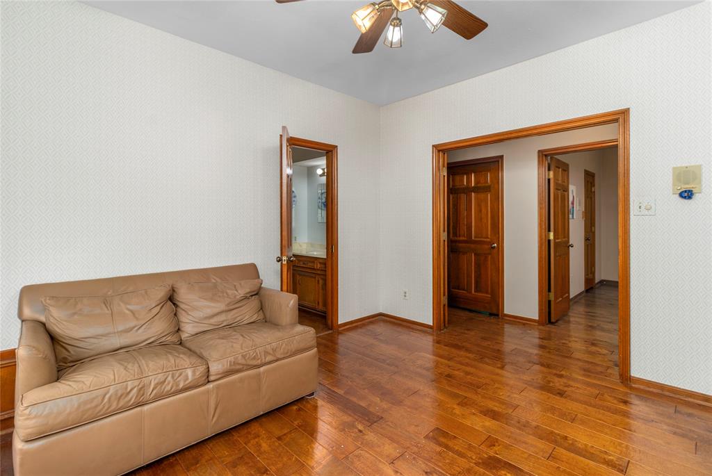 31 N Brokenfern Drive, The Woodlands, Texas image 42