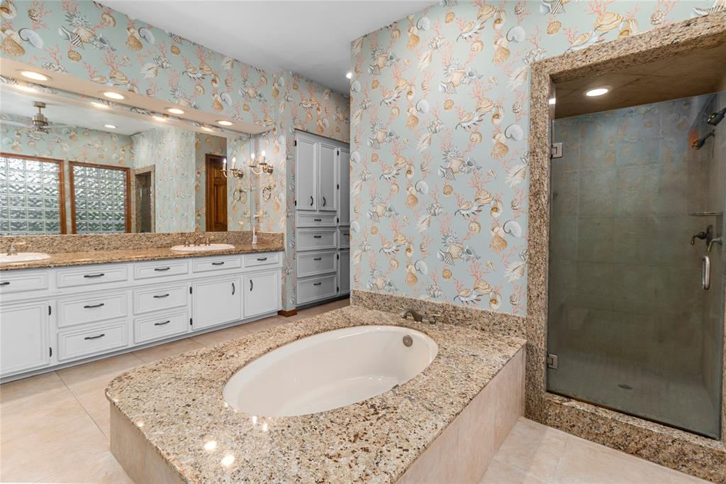 31 N Brokenfern Drive, The Woodlands, Texas image 33