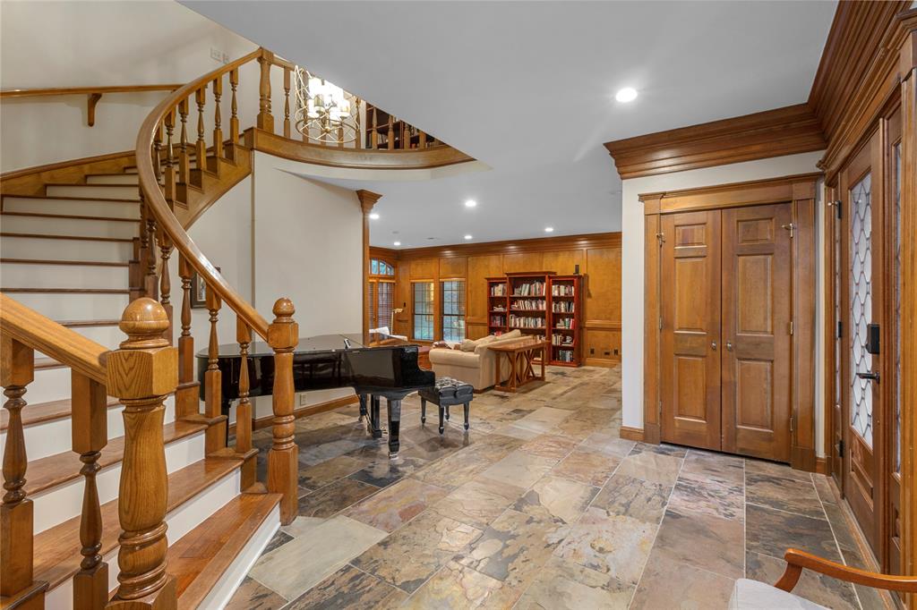 31 N Brokenfern Drive, The Woodlands, Texas image 10
