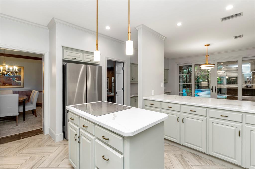 31 N Brokenfern Drive, The Woodlands, Texas image 23