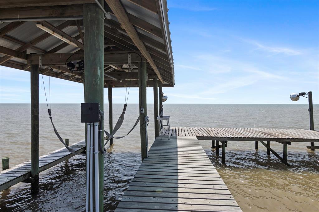 3133 Bay Ridge Drive, Palacios, Texas image 3