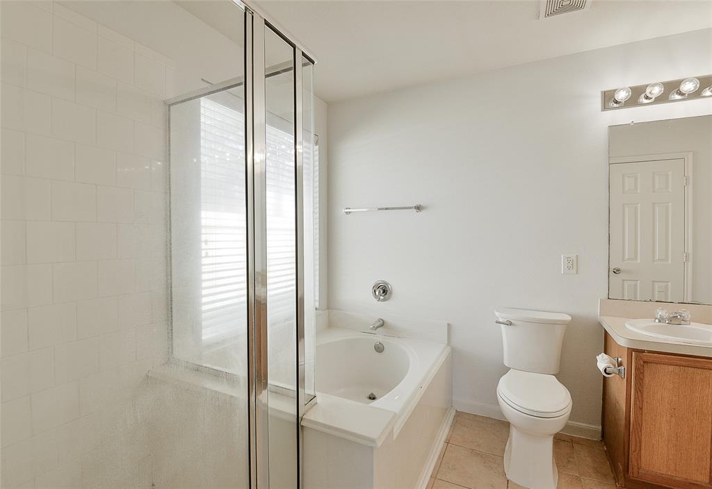 2825 Woodspring Forest Drive, Houston, Texas image 24